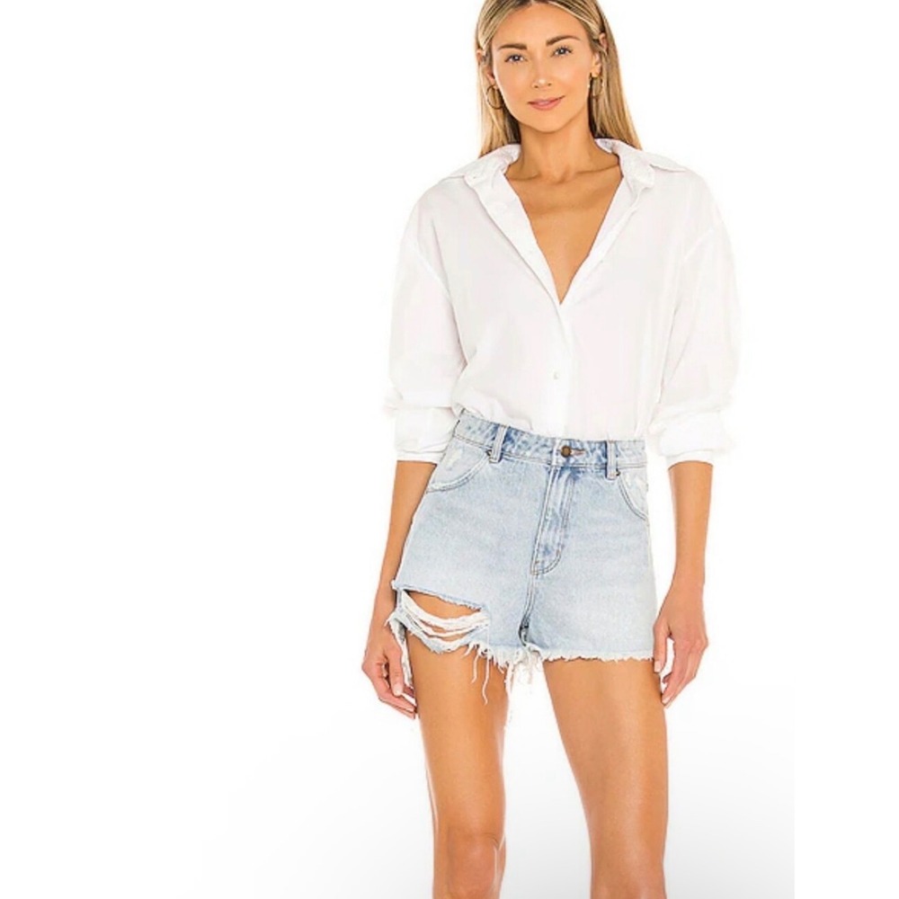 Rolla's Duster High‎ Rise Shorts Distressed Light Wash Women's Size 27